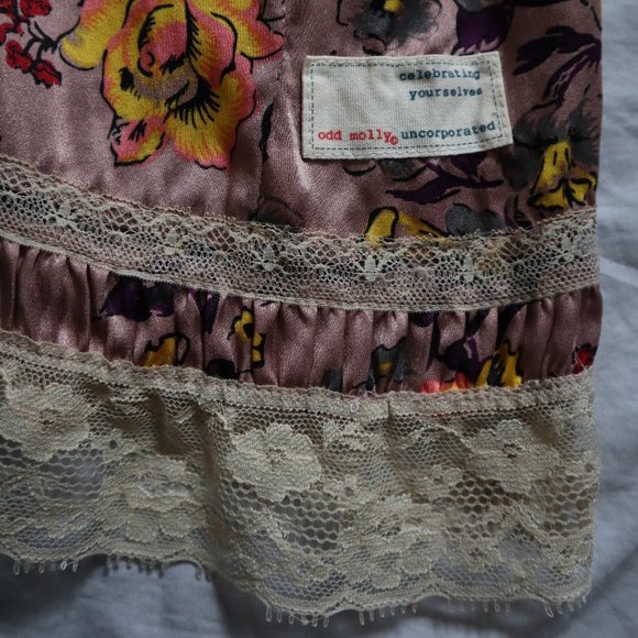 ODD MOLLY Silk Floral Lace Trim Tank Top - Picture 6 of 10